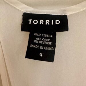 Torrid white slip